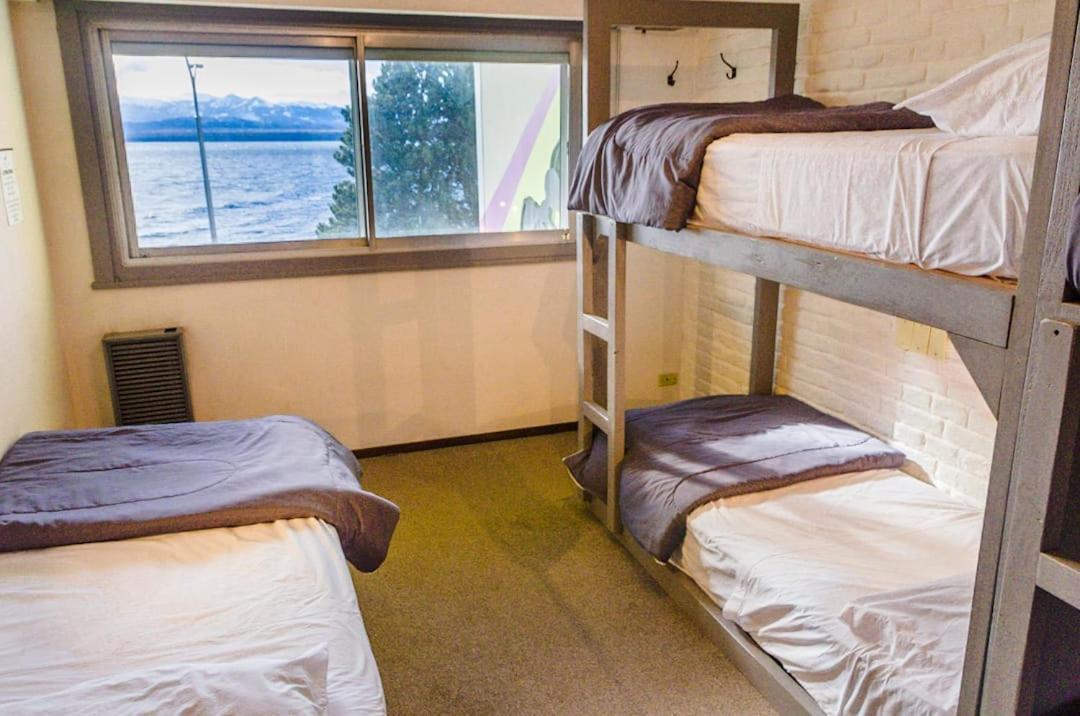 סן קרלוס דה ברילוצ'ה Hostel Hormiga Negra מראה חיצוני תמונה