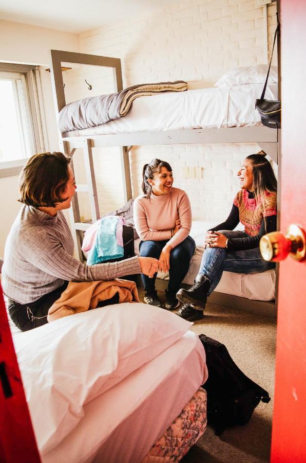 סן קרלוס דה ברילוצ'ה Hostel Hormiga Negra מראה חיצוני תמונה